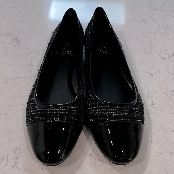 VINCE CAMUTO NWOB Tweed & Patent Leather Minndy Flats Size 10 - Picture 2 of 11